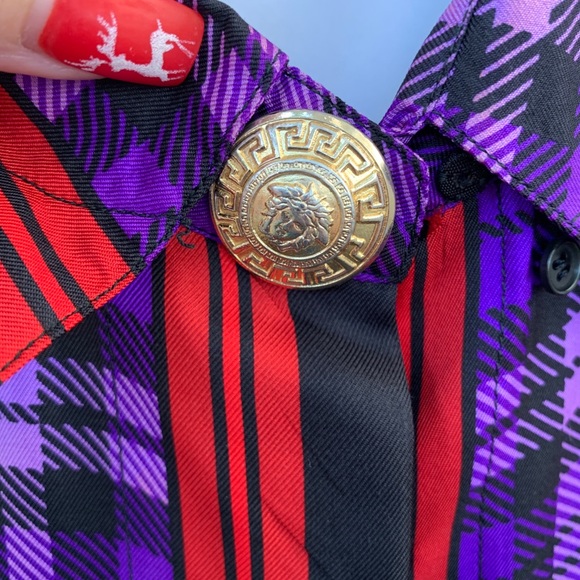 Beautiful Vintage Versace Silk Shirt - Picture 3 of 12